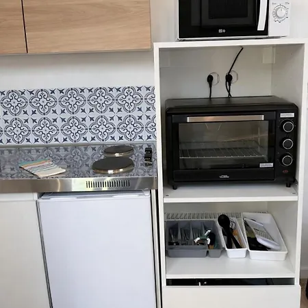 1 Personne - Universite, Stationnement Gratuit